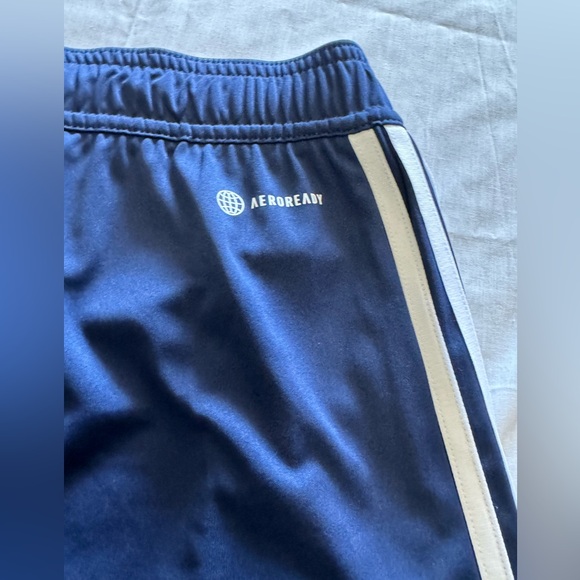 AEROREADY Training Shorts - Picture 4 of 6